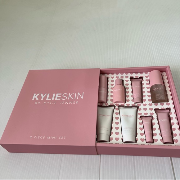Kylie Cosmetics Other - KylieSkin 8 Piece Mini Set New In Box